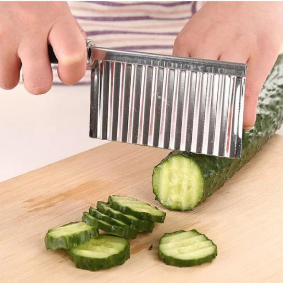 Cutit Ondulat cu Maner, Metal, Albastru/Rosu/Negru/Verde – Rosu